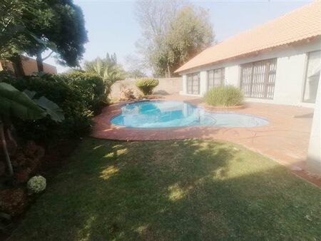 1 Bedroom Townhouse in Bedfordview