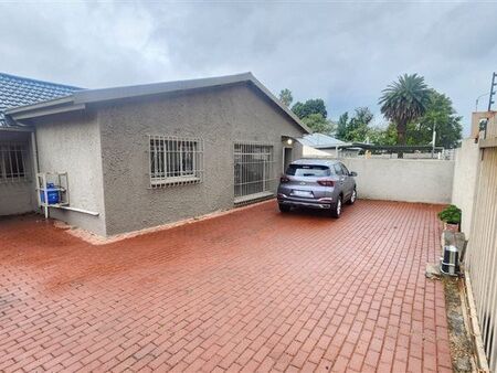 2 Bedroom House in Edenvale