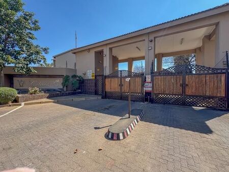 2 Bedroom Townhouse in Brentwood Park