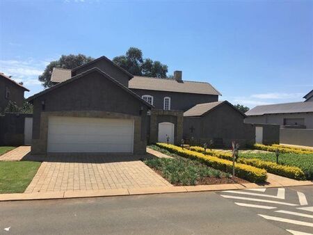 3 Bedroom House in Zwartkop Golf Estate