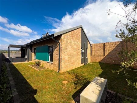 3 Bedroom House in Rooihuiskraal North