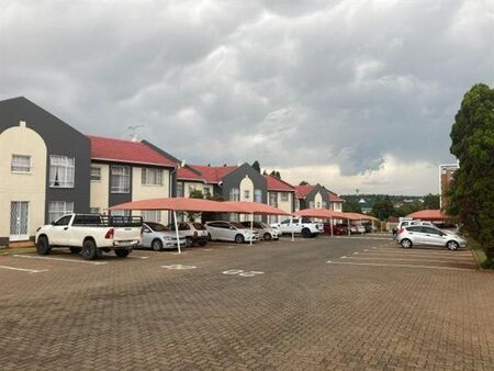 2 Bedroom Apartment in Die Hoewes