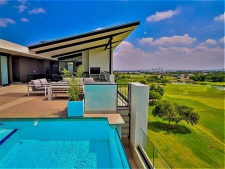 2 Bedroom Apartment in Midfield Estate