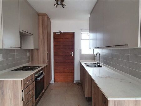 2 Bedroom Apartment in Pierre van Ryneveld