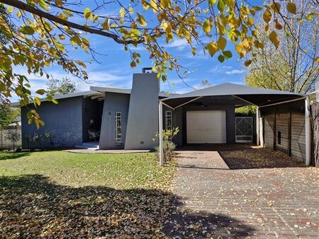 3 Bedroom House in Eureka