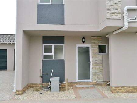 2 Bedroom Duplex in Overbaakens
