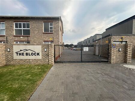 2 Bedroom Flat in Newton Park