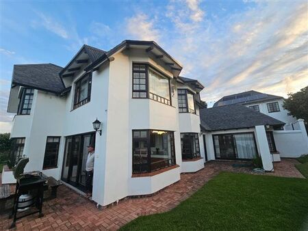 6 Bedroom House in Kromme River