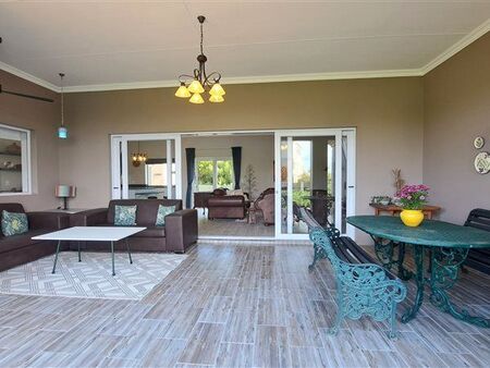 3 Bedroom House in Santareme