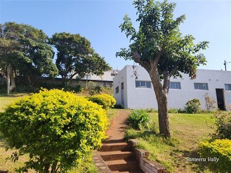 3 Bedroom Apartment in Essenwood