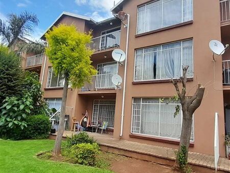 2 Bedroom Apartment in Florida Lake