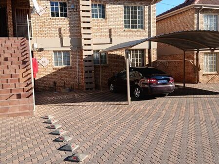 2 Bedroom Flat in Helikon Park