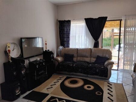 2 Bedroom Apartment in Wilgeheuwel