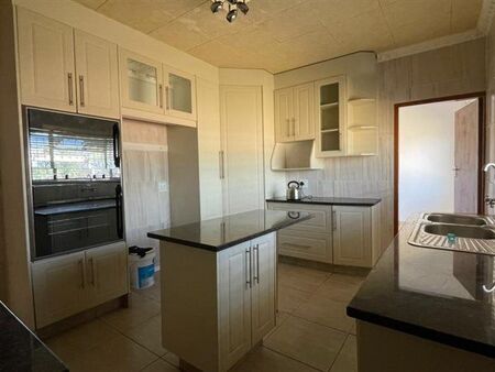 3 Bedroom House in Dan Pienaarville