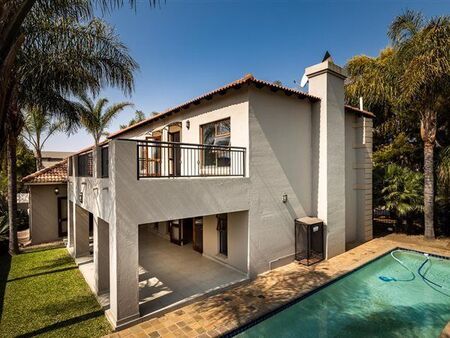 4 Bedroom House in Silver Lakes Golf Estate