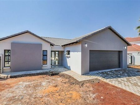 5 Bedroom House in Silverwoods Country Estate