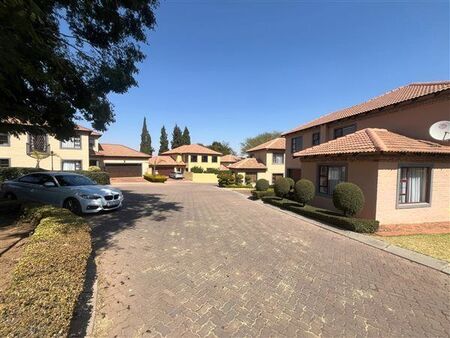 3 Bedroom Cluster in Waterkloof Ridge