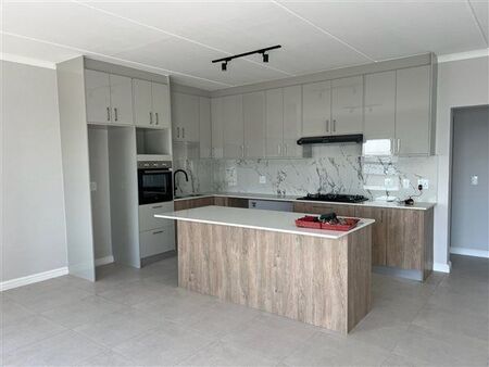 3 Bedroom Apartment in Sandown