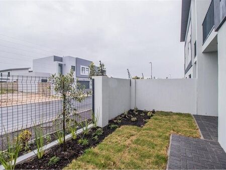 3 Bedroom Townhouse in Sandown