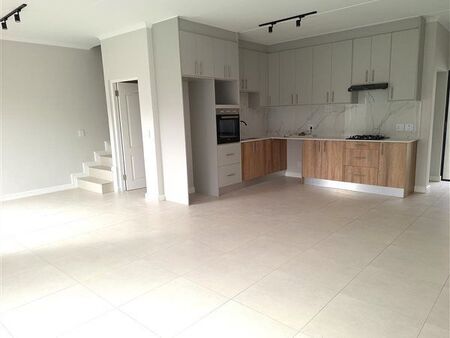 3 Bedroom Townhouse in Sandown