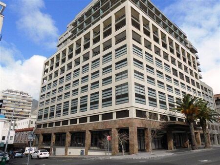 Bachelor apartment in Cape Town City Centre