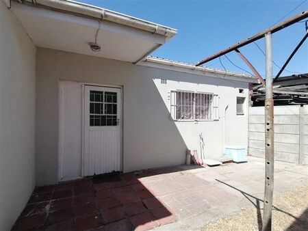 1 Bedroom Apartment in Manenberg