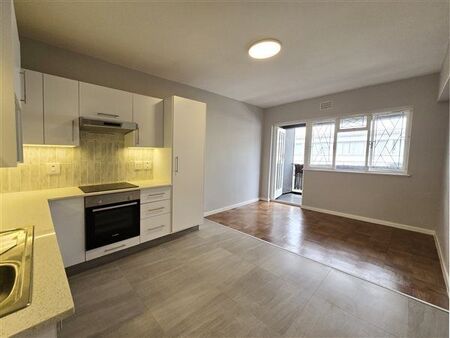 2 Bedroom Apartment in Sea Point