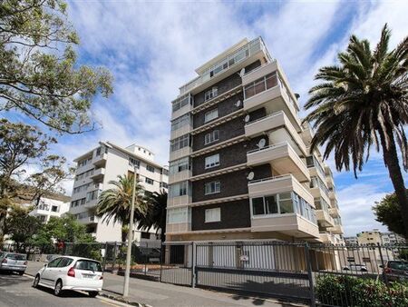 2 Bedroom Apartment in Sea Point