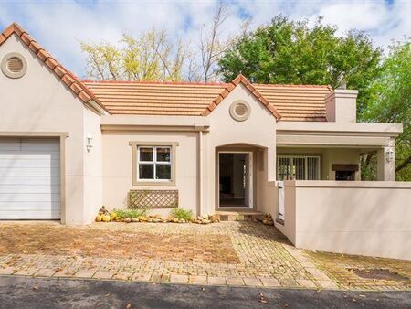 3 Bedroom House in Boschenmeer Golf Estate