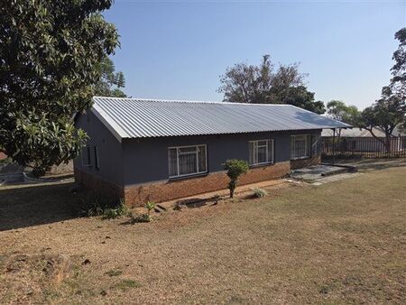3 Bedroom House in Sonheuwel