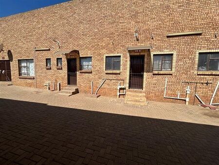 1 Bedroom Apartment in Lydenburg