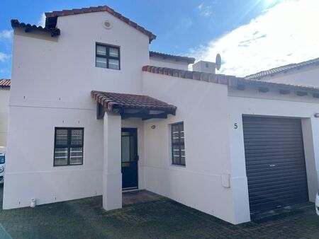 3 Bedroom duplex townhouse - freehold to rent in Royal Ascot, Milnerton