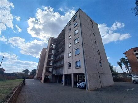 2 Bedroom Apartment in Weavind Park