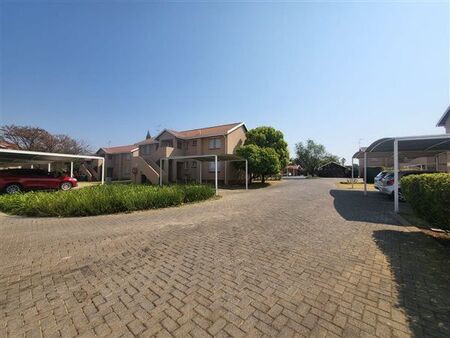 2 Bedroom Townhouse in Elarduspark
