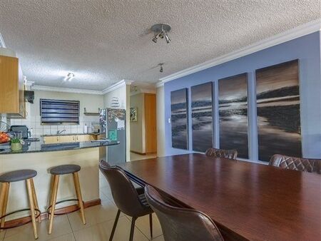 3 Bedroom Apartment in Waterkloof
