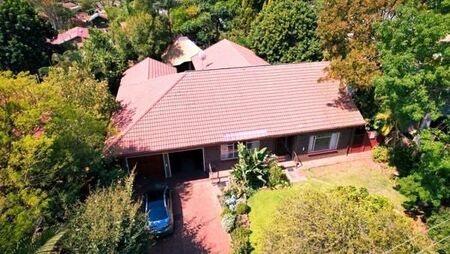 4 Bedroom House in Sinoville