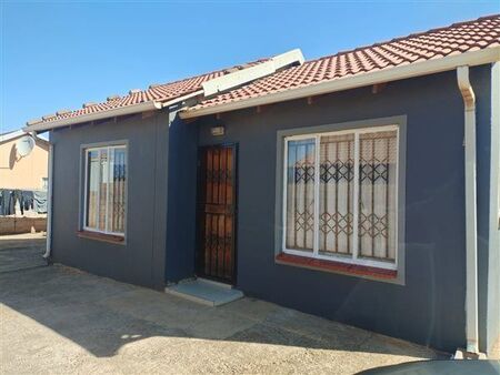 2 Bedroom House in Protea Glen