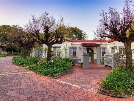 2 Bedroom Apartment in Bryanston