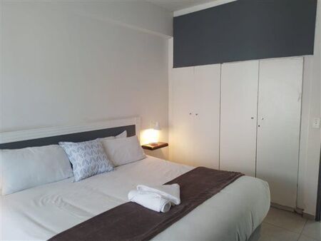 1 Bedroom Apartment in Rosebank