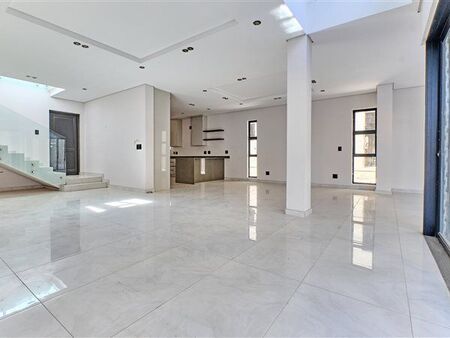 4 Bedroom Cluster in Houghton Estate