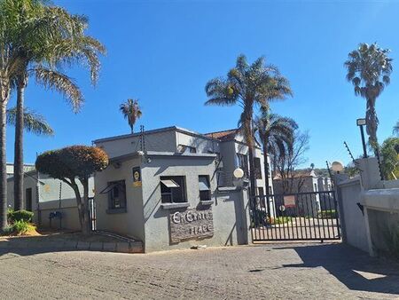 2 Bedroom Apartment in Randpark Ridge
