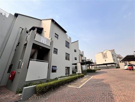 2 Bedroom Apartment in Sunninghill