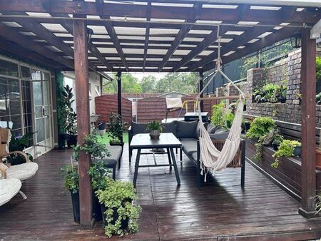 3 Bedroom House in Bedford Gardens