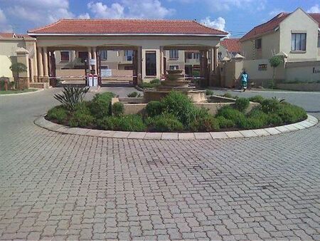 1 Bedroom Apartment in Glen Marais