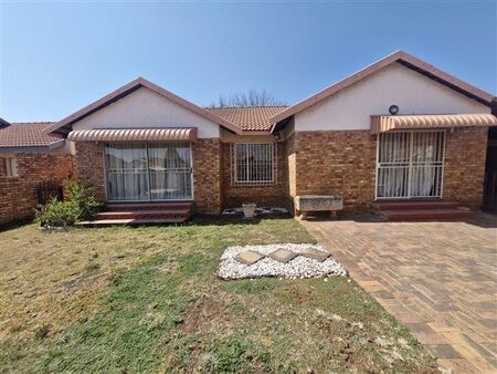 3 Bedroom Townhouse in Selcourt