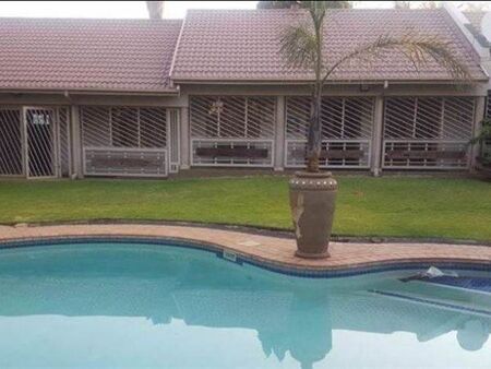 5 Bedroom House in Van Riebeeck Park