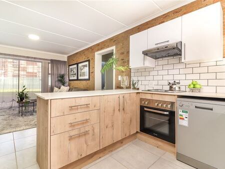 2 Bedroom Apartment in Pomona