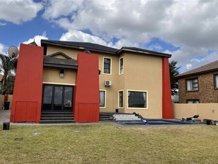 5 Bedroom House in Glen Erasmia