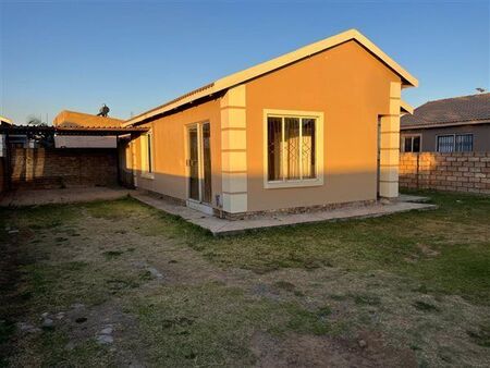 2 Bedroom House in Windmill Park