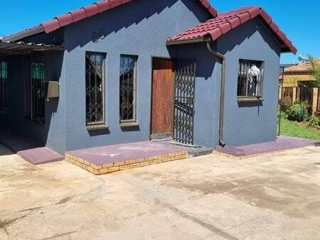 2 Bedroom House in Vosloorus